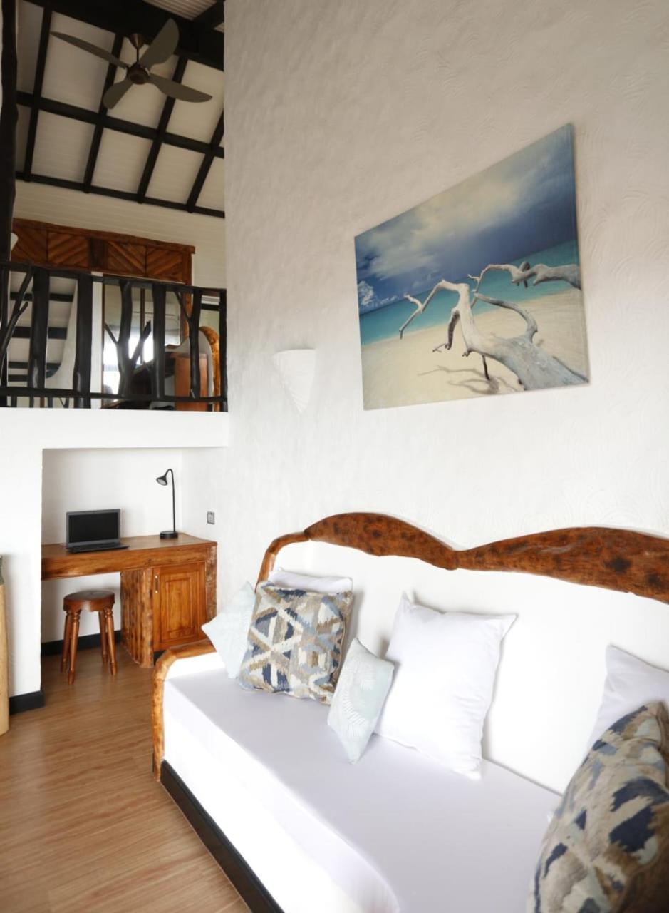 The Salty Palms Apartman